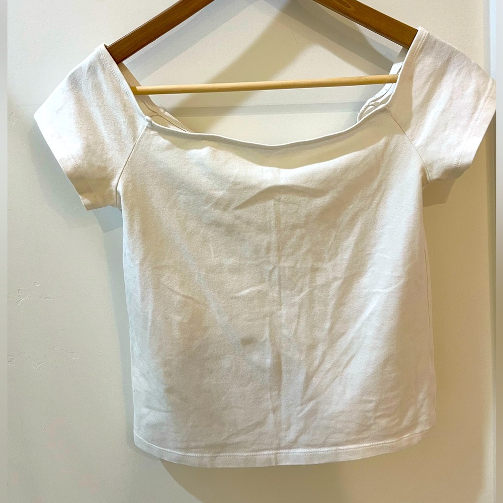 Off the shoulder Express crop top